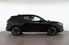 CUPRA Terramar TRIBE 1.5 e-TSI 150 PS DSG in Nacht-Schwarz Metallic