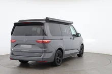 VW California Beach Camper eHyb. 180 kW 4M in Puregrey / Dach Deepblack Perleffekt