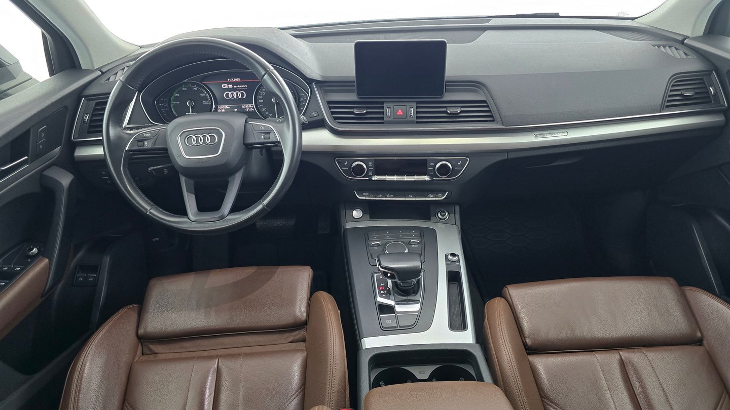 Audi Q5 55 TFSI e quattro Sport | Bild 13 von 23