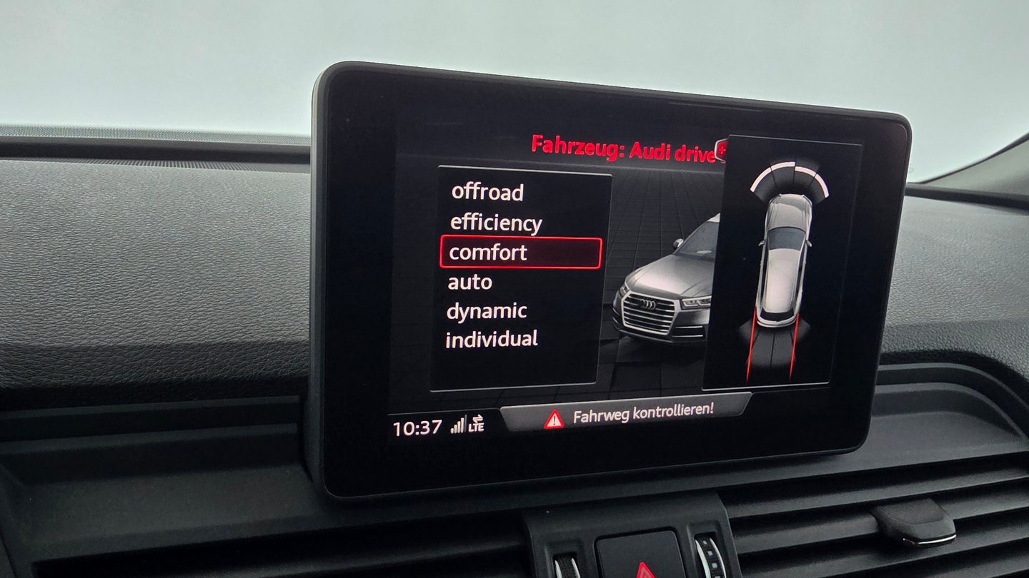 Audi Q5 55 TFSI e quattro Sport | Bild 18 von 23