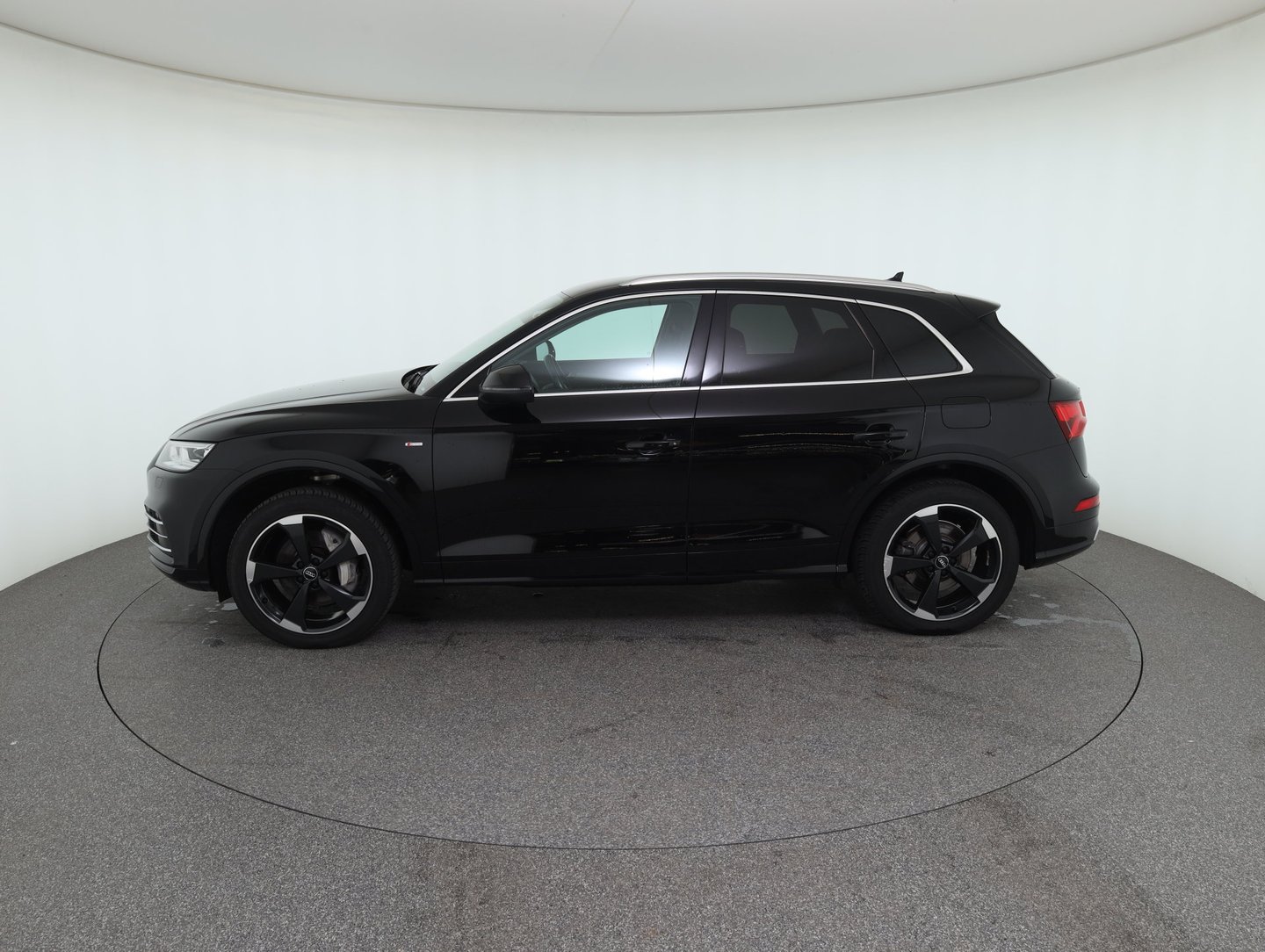 Audi Q5 55 TFSI e quattro Sport | Bild 8 von 32