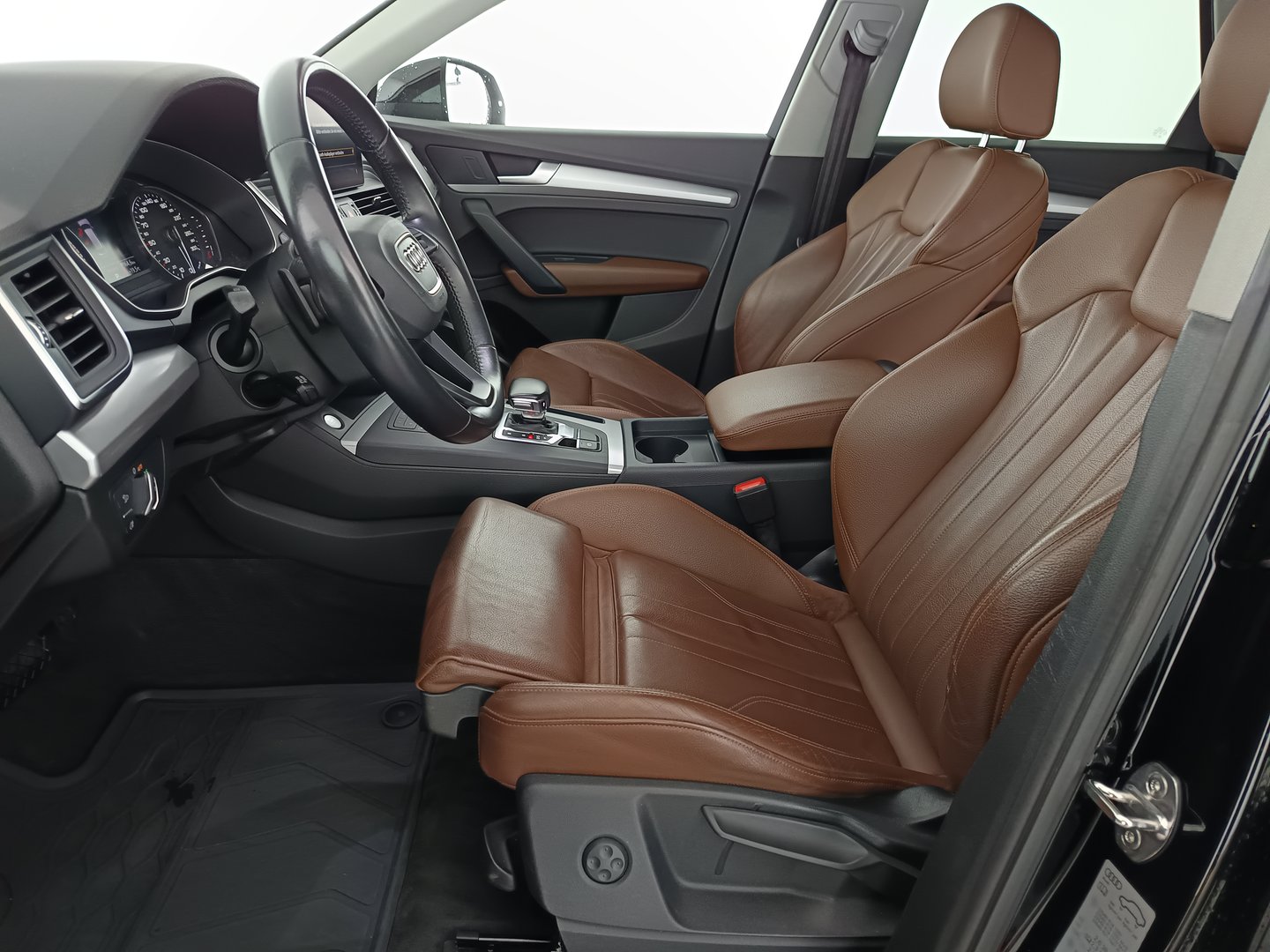 Audi Q5 55 TFSI e quattro Sport | Bild 13 von 32