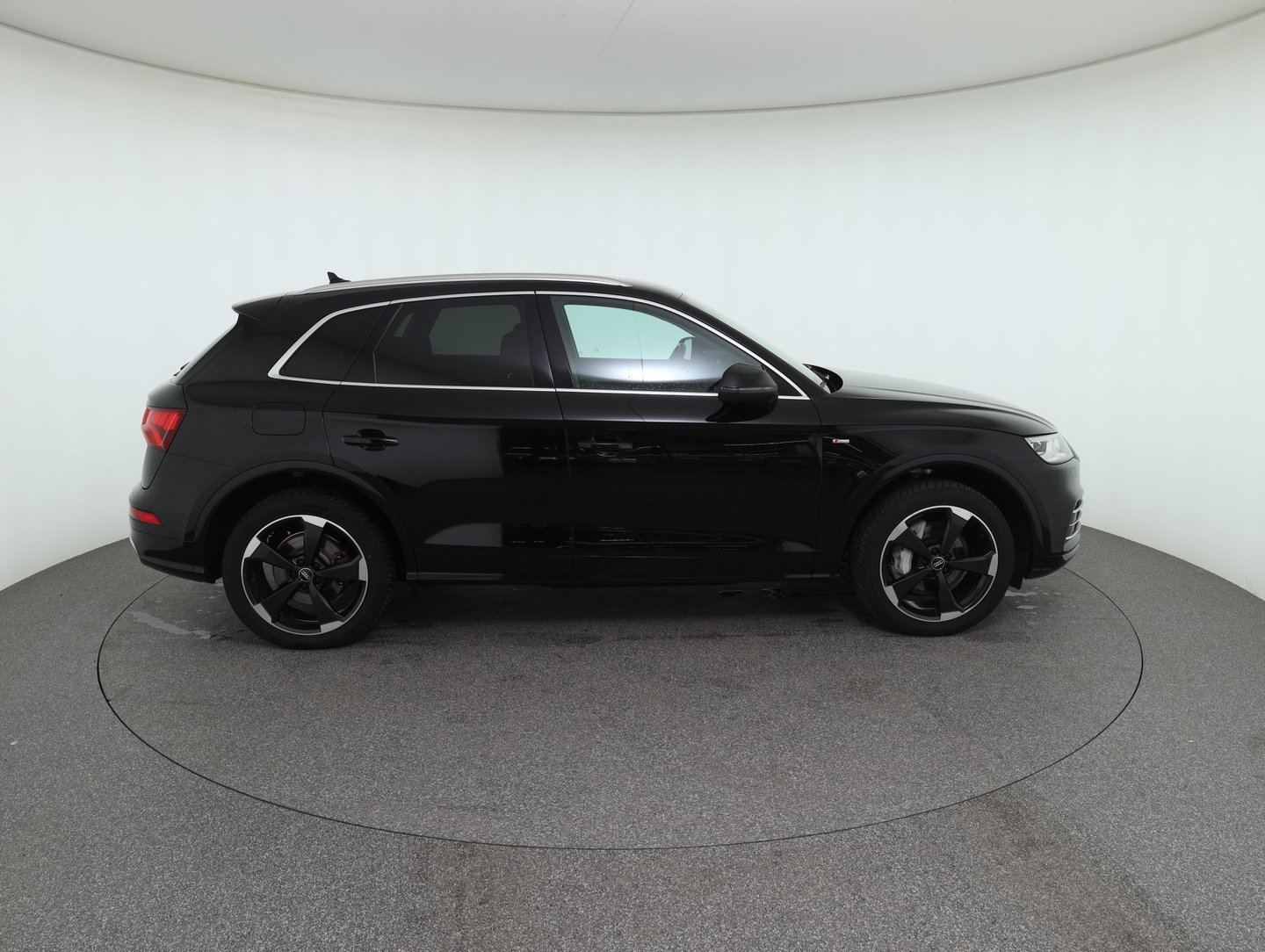 Audi Q5 55 TFSI e quattro Sport | Bild 4 von 32