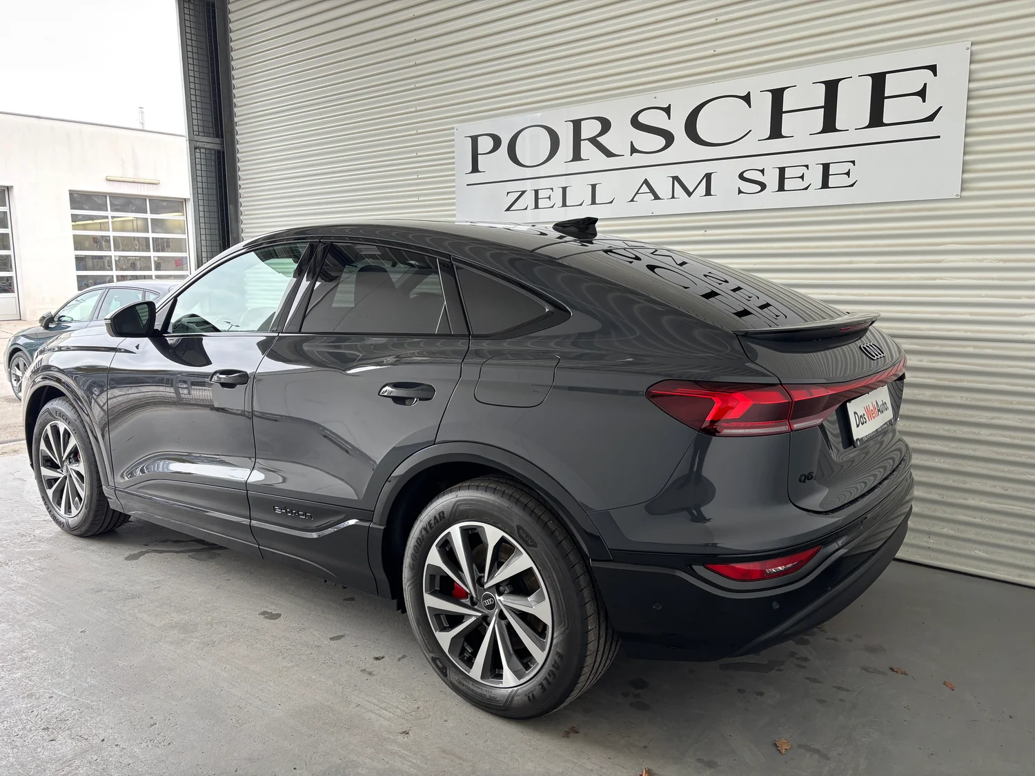 Bild eines Audi Q6 Sportback e-tron quattro