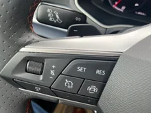 SEAT Arona FR 1.5 TSI ACT DSG in Nacht-Schwarz Metallic
