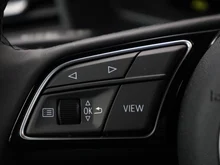 Audi A1 Sportback 30 TFSI intense in Gletscherweiss Metallic