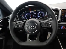 Audi A1 Sportback 30 TFSI intense in Gletscherweiss Metallic