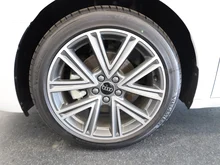 Audi A1 Sportback 30 TFSI intense in Gletscherweiss Metallic