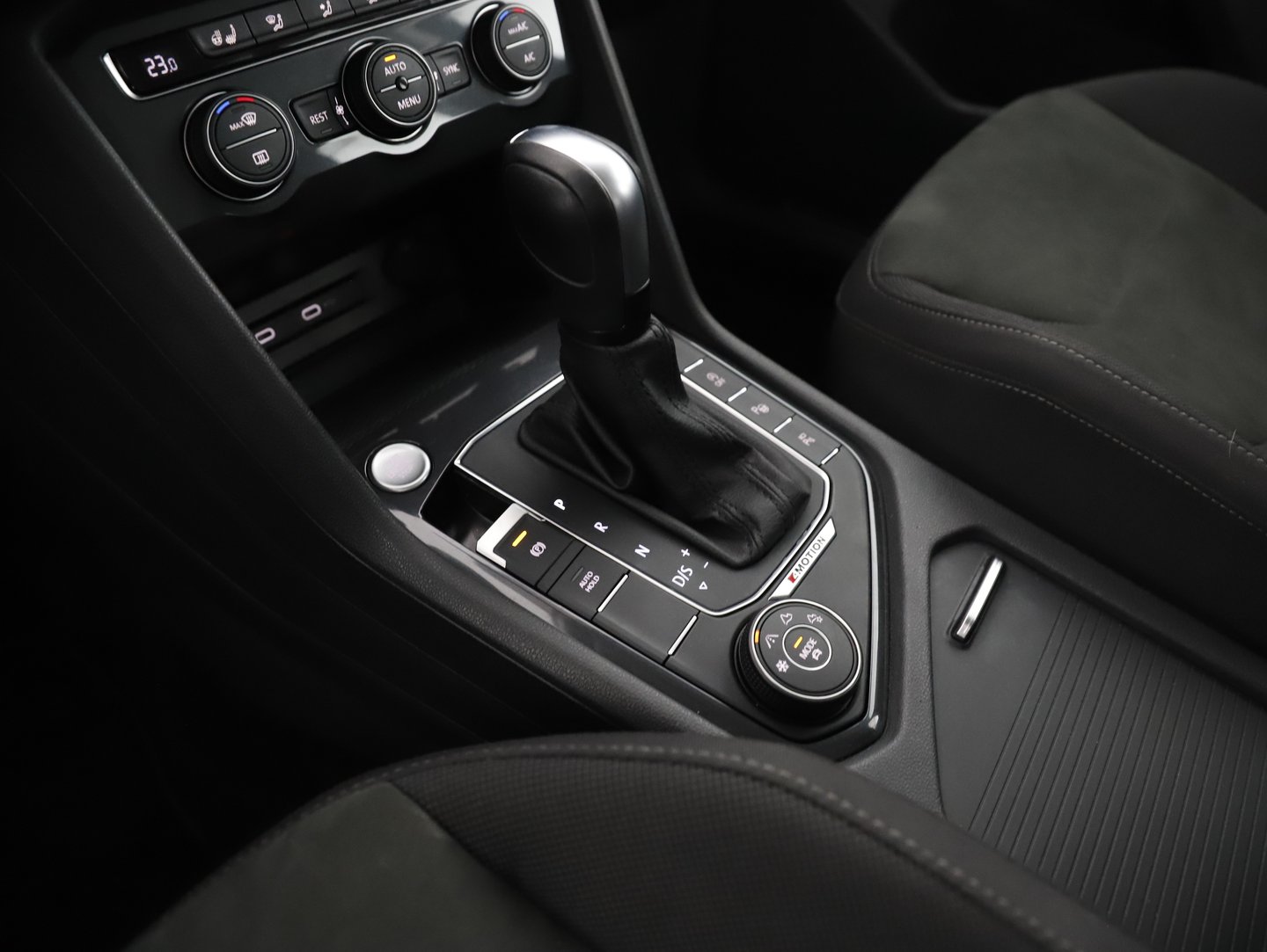 VW Tiguan Alls. HL TDI 4MOTION DSG | Bild 9 von 24