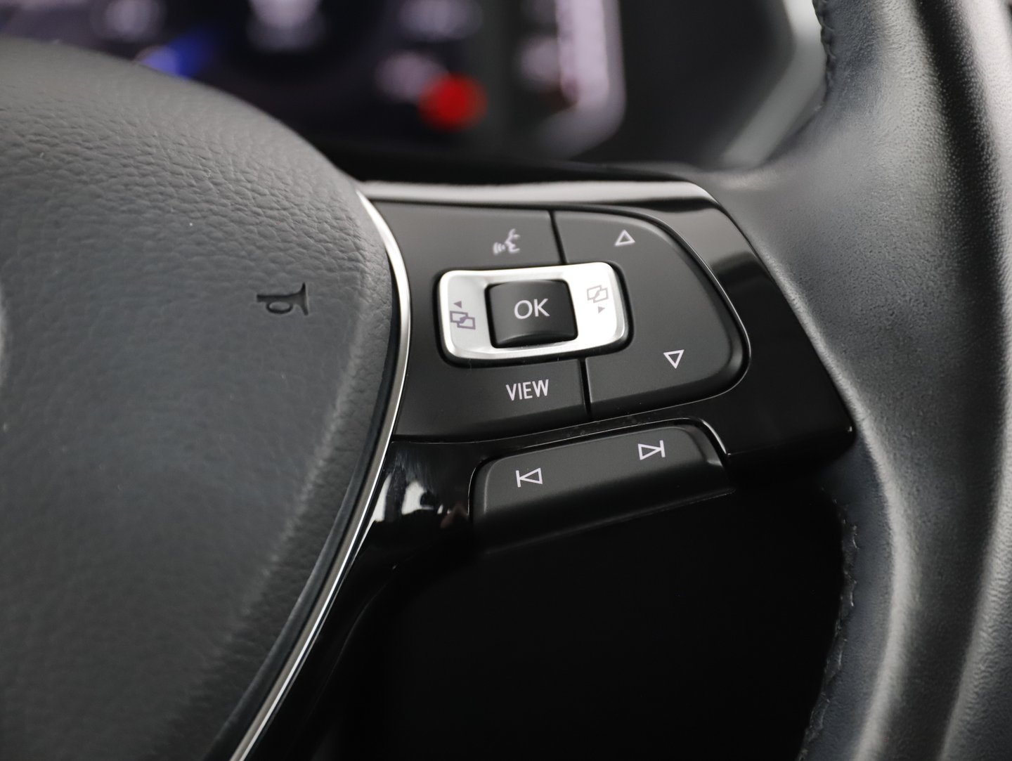 VW Tiguan Alls. HL TDI 4MOTION DSG | Bild 15 von 24