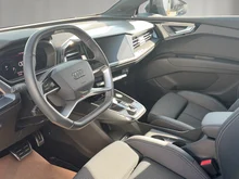 Audi Q4 e-tron 50 e-tron quattro in Mythosschwarz metallic