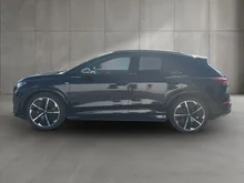 Audi Q4 e-tron 50 e-tron quattro in Mythosschwarz metallic