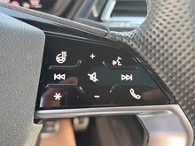 Audi Q4 e-tron 50 e-tron quattro in Mythosschwarz metallic