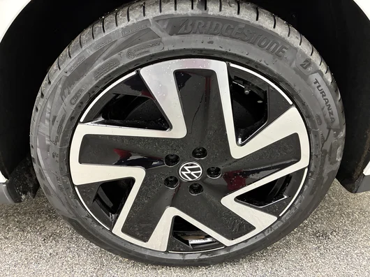 Bild eines VW ID. Buzz Cargo Pro 4MOTION 250 kW