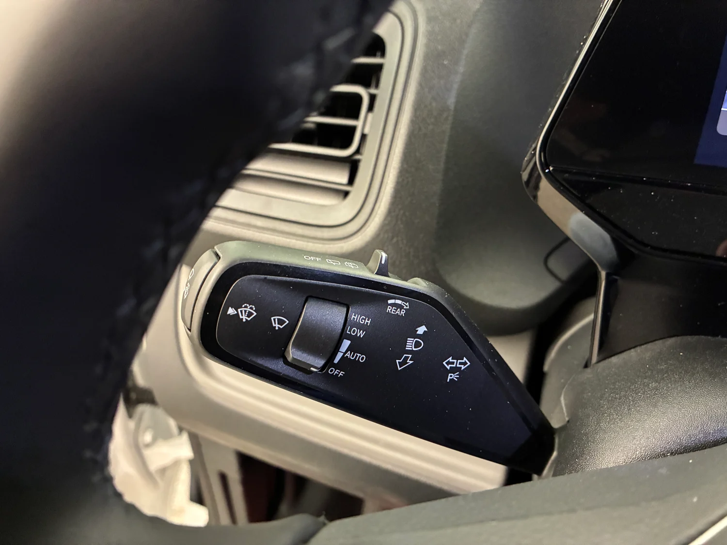 Bild eines VW ID. Buzz Cargo Pro 4MOTION 250 kW