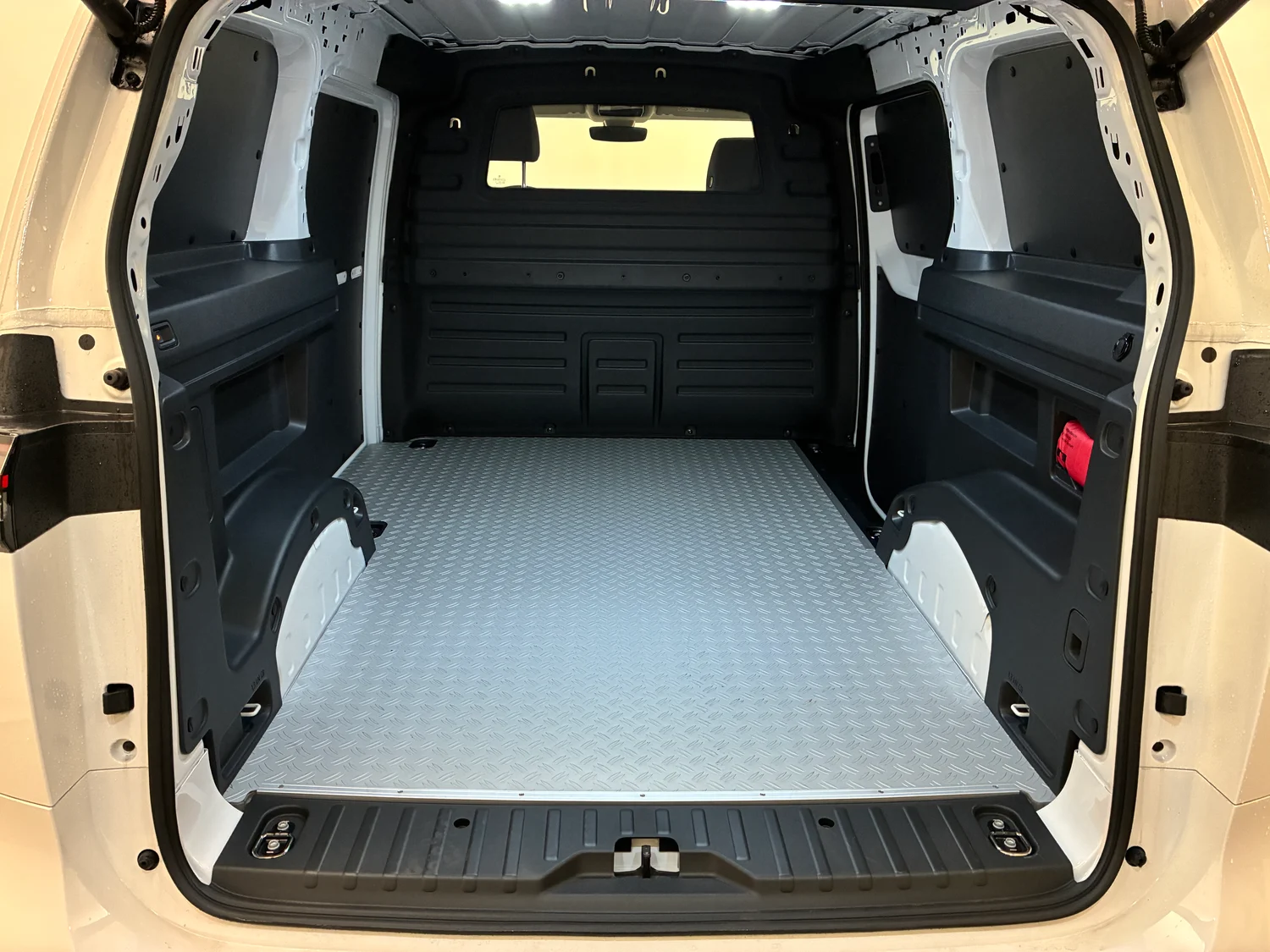 Bild eines VW ID. Buzz Cargo Pro 4MOTION 250 kW