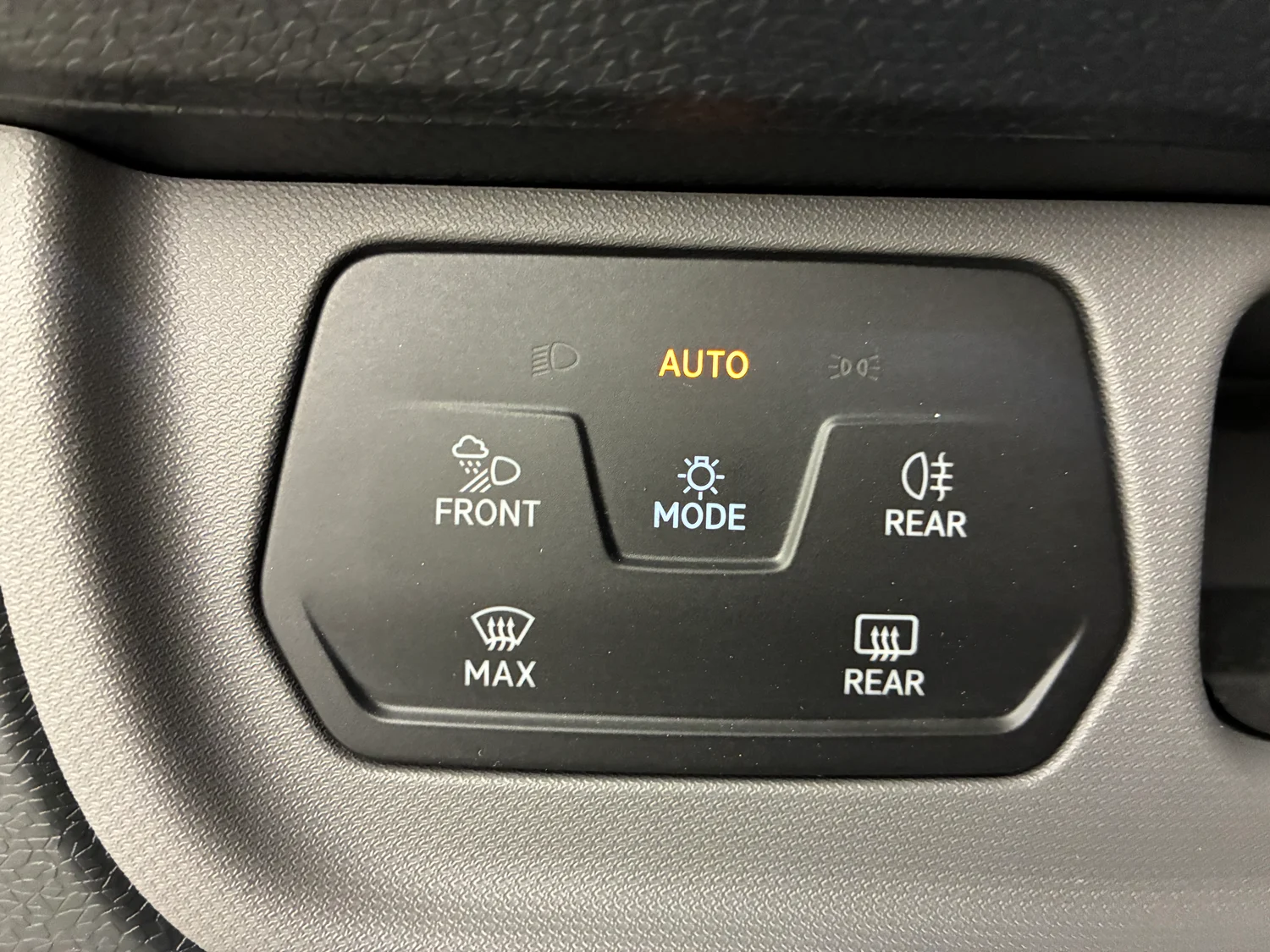 Bild eines VW ID. Buzz Cargo Pro 4MOTION 250 kW