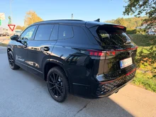 VW Tayron Sport eHybrid DSG 150kW in Grenadillschwarz Metallic