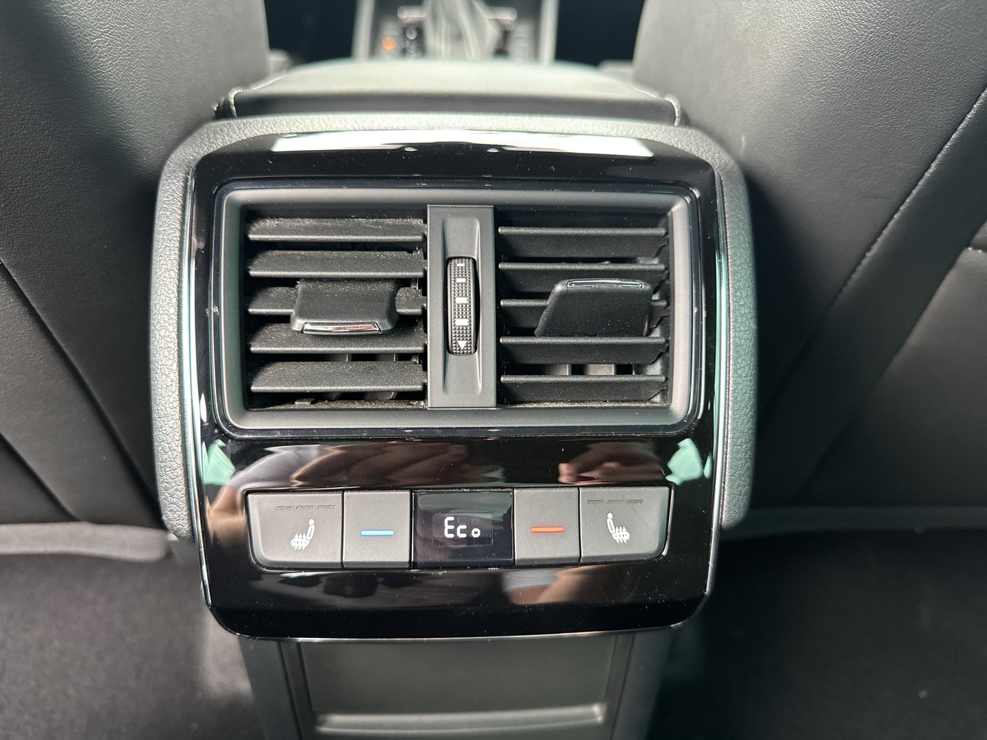 Škoda SUPERB Combi iV SPORTLINE DSG | Bild 21 von 24