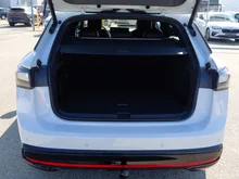 VW ID.7 Tourer Pro 210 kW Business - 77 kWh in Gletscherweiß Metallic