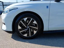 VW ID.7 Tourer Pro 210 kW Business - 77 kWh in Gletscherweiß Metallic