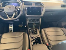 VW Tiguan R-Line TDI 4MOTION DSG in Deep Black Perlef.