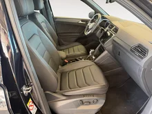 VW Tiguan R-Line TDI 4MOTION DSG in Deep Black Perlef.