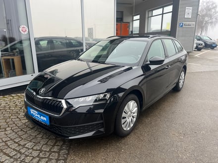 Škoda Octavia Combi Essence TSI mHEV DSG