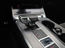 Audi A6 Avant 40 TDI quattro Sport in brillantschwarz