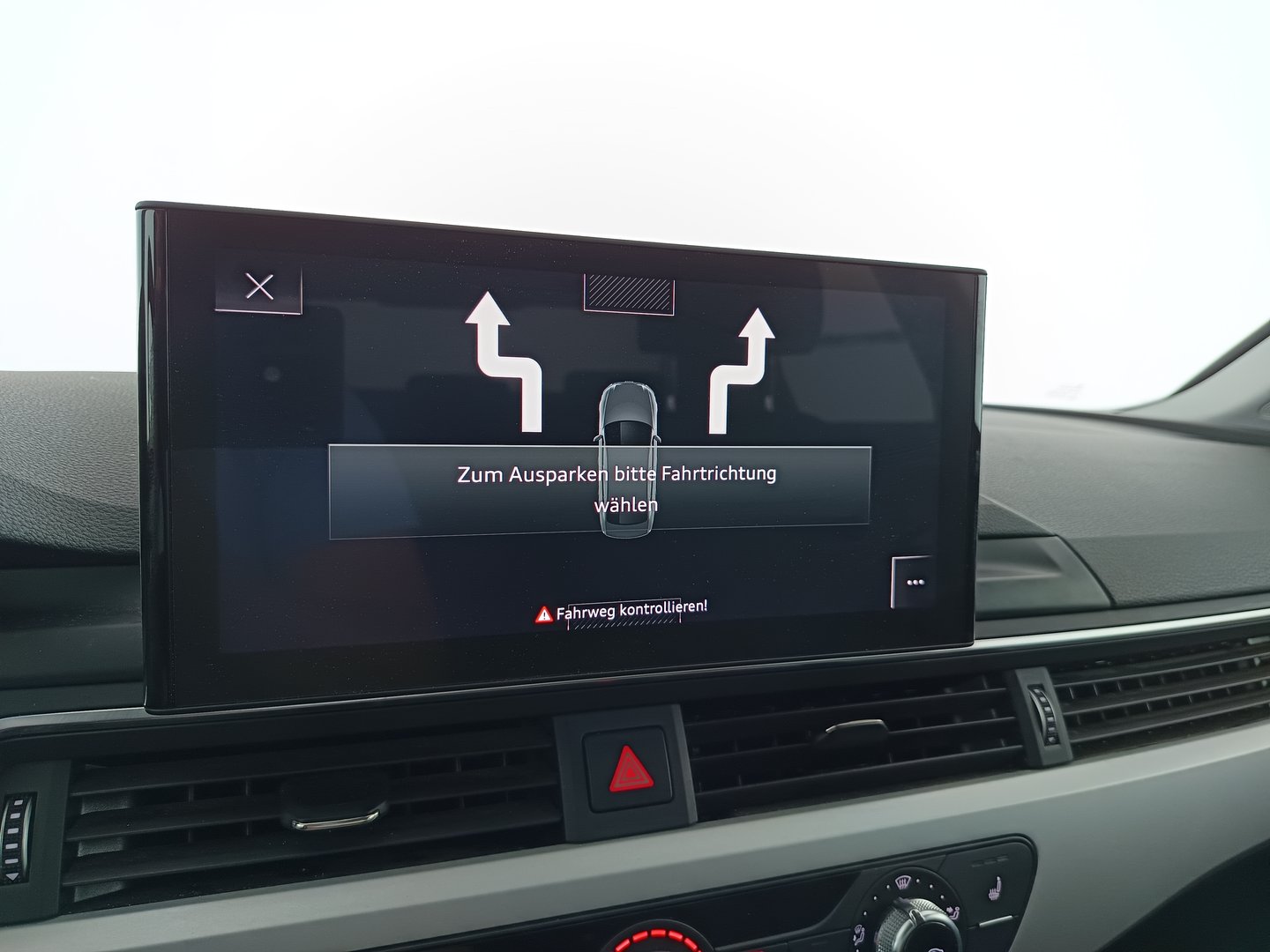 Audi A4 Limousine 30 TDI | Bild 28 von 34