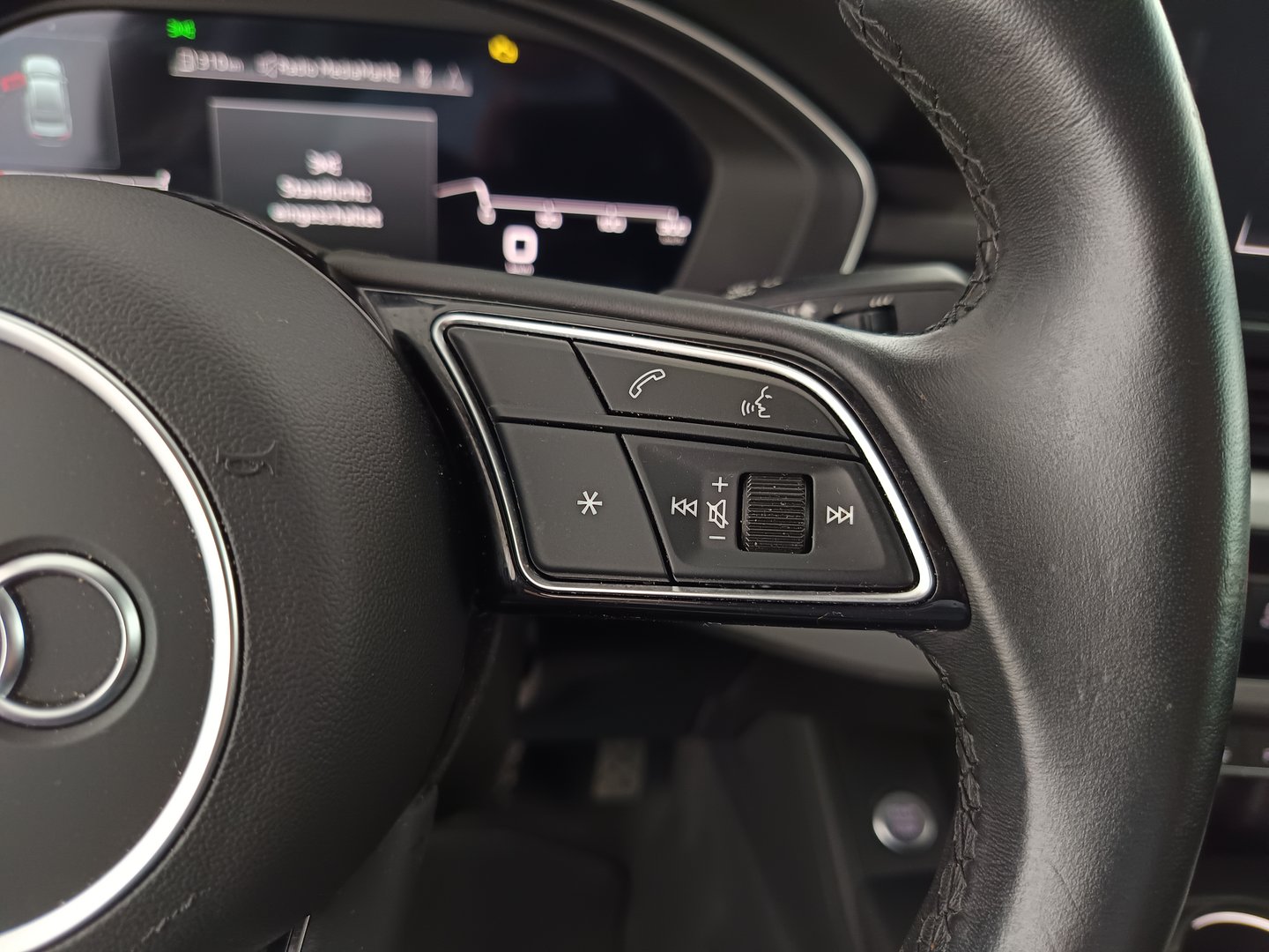 Audi A4 Limousine 30 TDI | Bild 17 von 34
