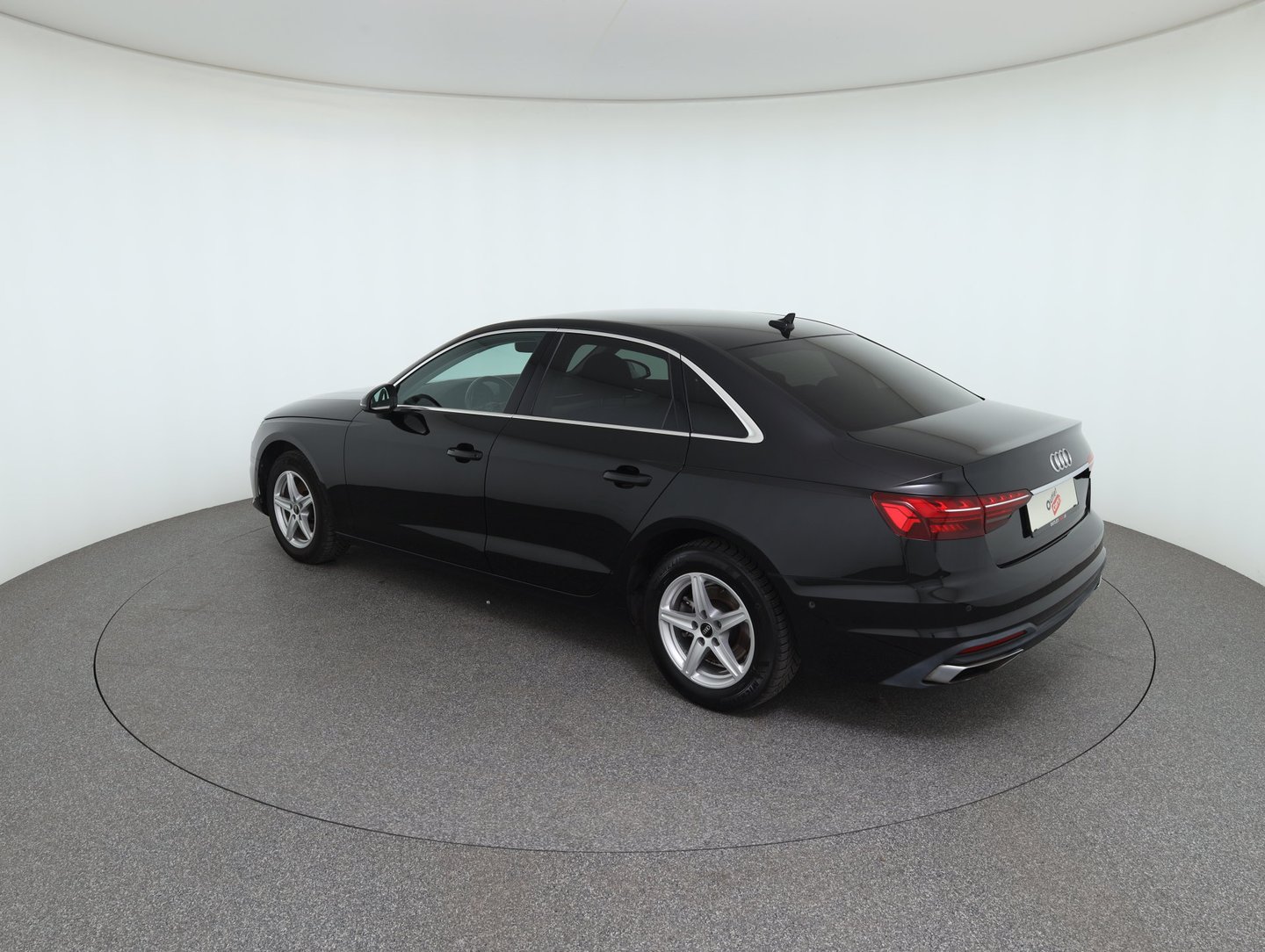 Audi A4 Limousine 30 TDI | Bild 7 von 34