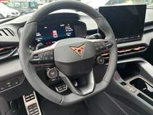 CUPRA Terramar e-HYBRID 204 PS DSG in Nacht-Schwarz Metallic