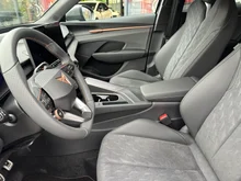 CUPRA Terramar e-HYBRID 204 PS DSG in Nacht-Schwarz Metallic