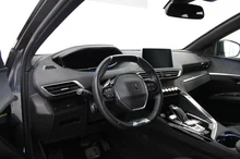Peugeot 5008 1,5 BlueHDI 130 S&S 6-Gang GT Line in Platinium Grau Metallic