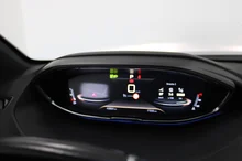 Peugeot 5008 1,5 BlueHDI 130 S&S 6-Gang GT Line in Platinium Grau Metallic
