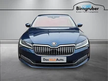 Škoda Superb Style TDI DSG in Lava-Blau Metallic