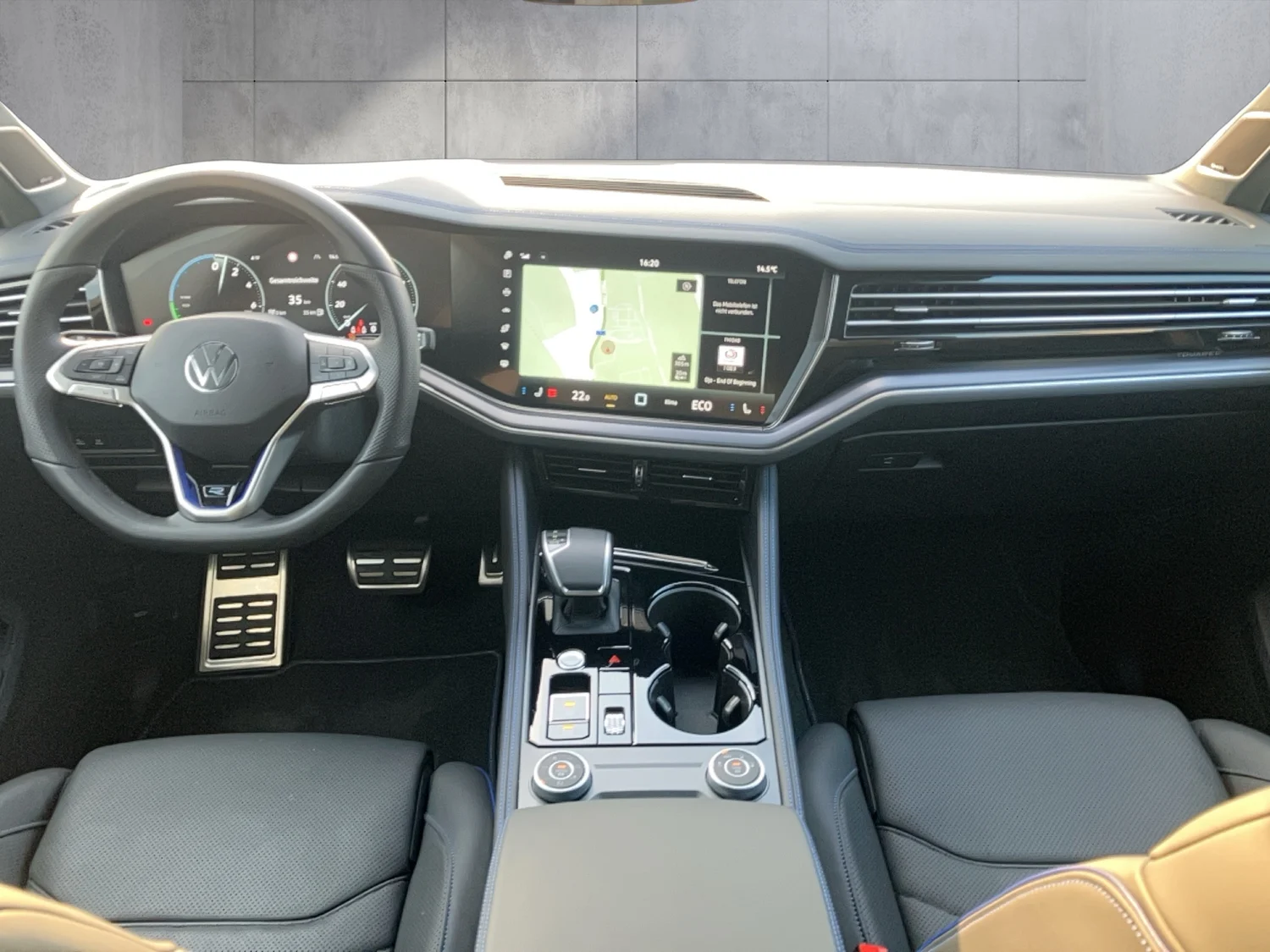 Bild eines VW Touareg R eHybrid TSI 4MOTION