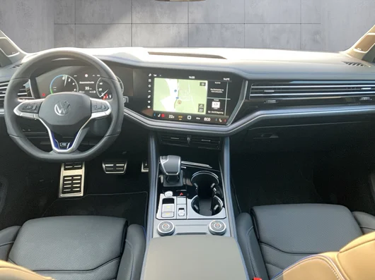 Bild eines VW Touareg R eHybrid TSI 4MOTION