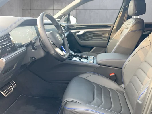 Bild eines VW Touareg R eHybrid TSI 4MOTION