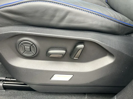 Bild eines VW Touareg R eHybrid TSI 4MOTION