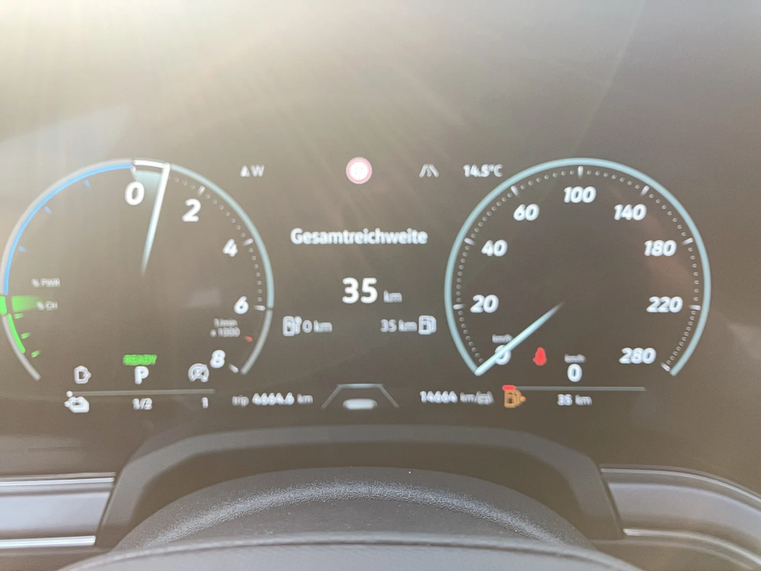 Bild eines VW Touareg R eHybrid TSI 4MOTION