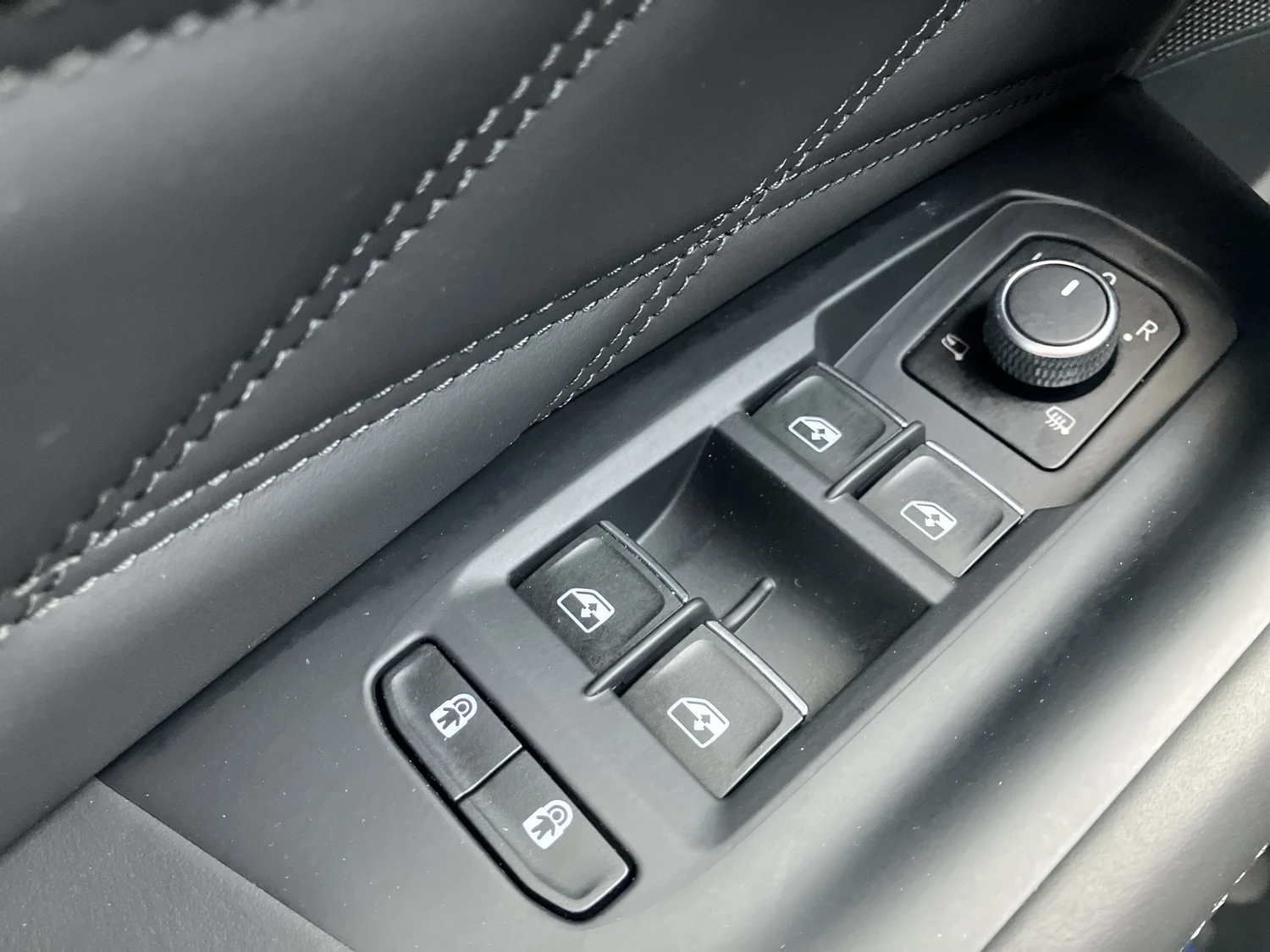 Bild eines VW Touareg R eHybrid TSI 4MOTION