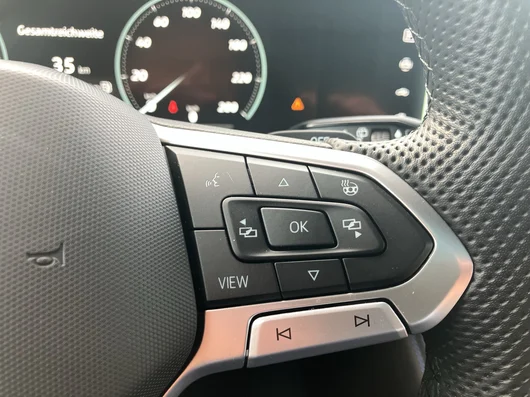 Bild eines VW Touareg R eHybrid TSI 4MOTION