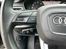 Audi A4 Avant 40 TFSI quattro advanced in Mythosschwarz Metallic