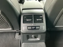 Audi A4 Avant 40 TFSI quattro advanced in Mythosschwarz Metallic