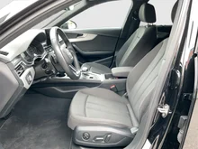 Audi A4 Avant 40 TFSI quattro advanced in Mythosschwarz Metallic