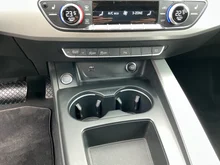 Audi A4 Avant 40 TFSI quattro advanced in Mythosschwarz Metallic