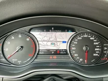 Audi A4 Avant 40 TFSI quattro advanced in Mythosschwarz Metallic