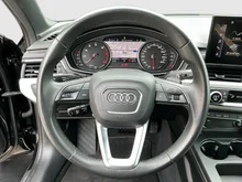 Audi A4 Avant 40 TFSI quattro advanced in Mythosschwarz Metallic
